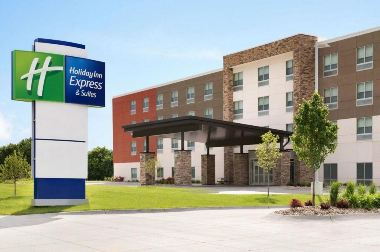Holiday Inn Express & Suites Mansfield - Ontario, An Ihg Hotel Exterior photo
